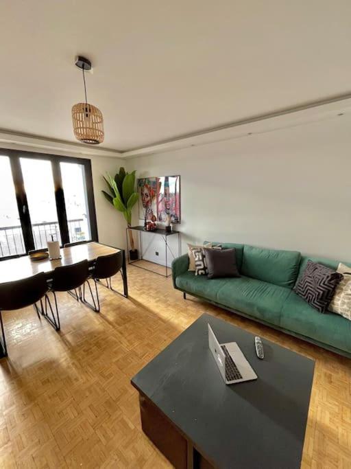 Magnifique Appartement Neuilly Sur Marne Entre Paris Et Disneyland Exterior foto